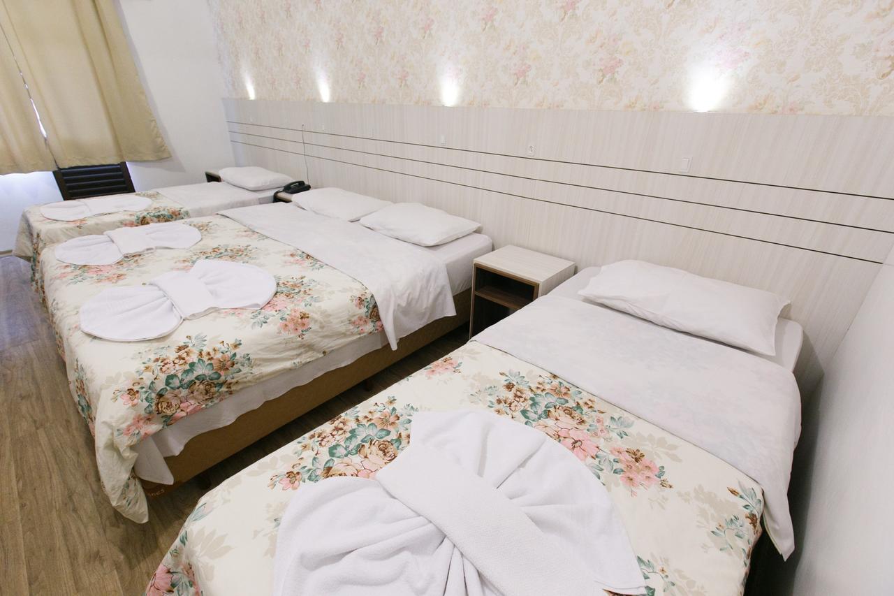 Hotel 13 Linden Treze Tílias Eksteriør billede