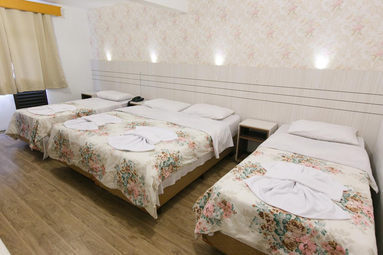 Hotel 13 Linden Treze Tílias Eksteriør billede