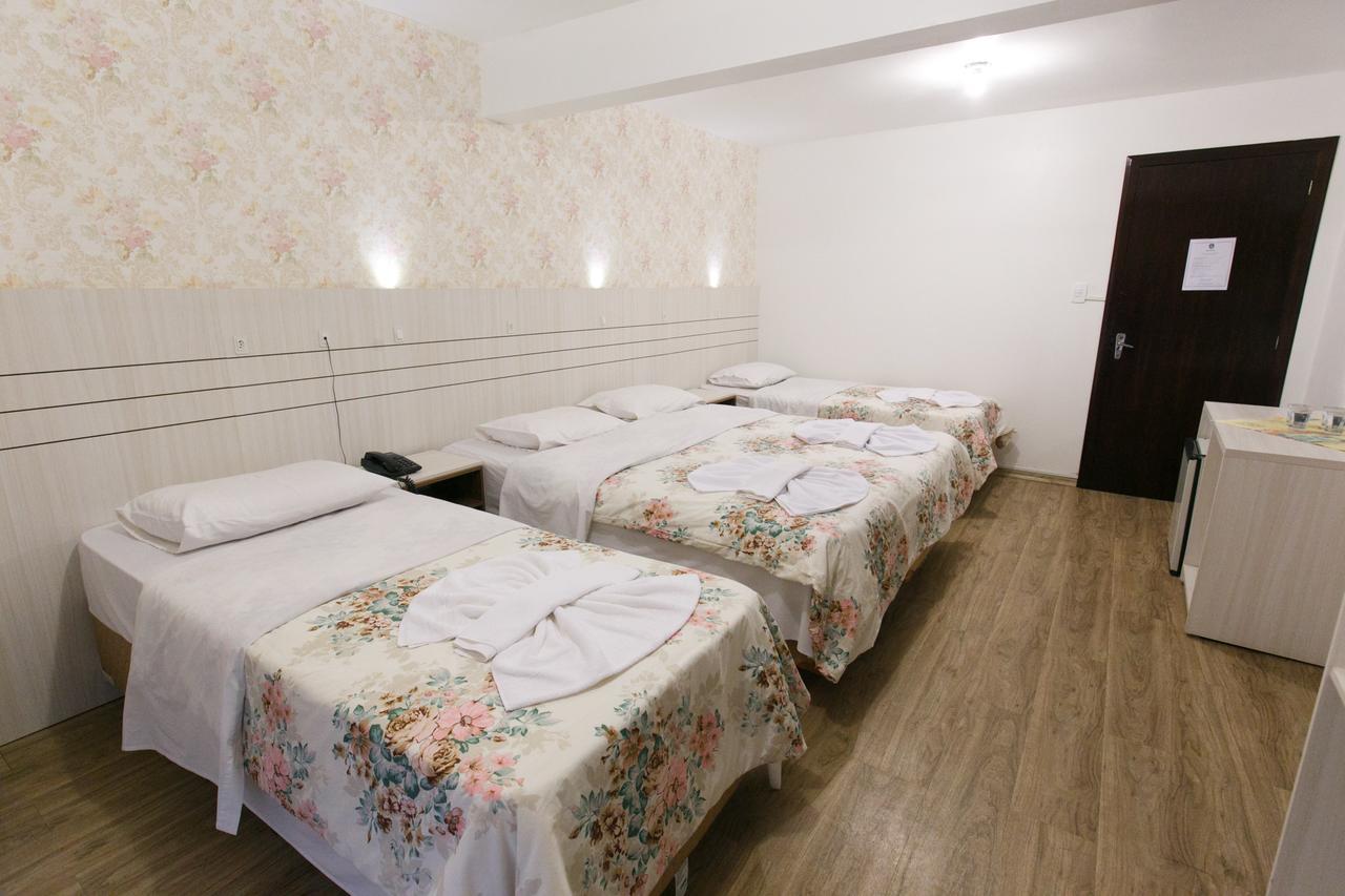 Hotel 13 Linden Treze Tílias Eksteriør billede